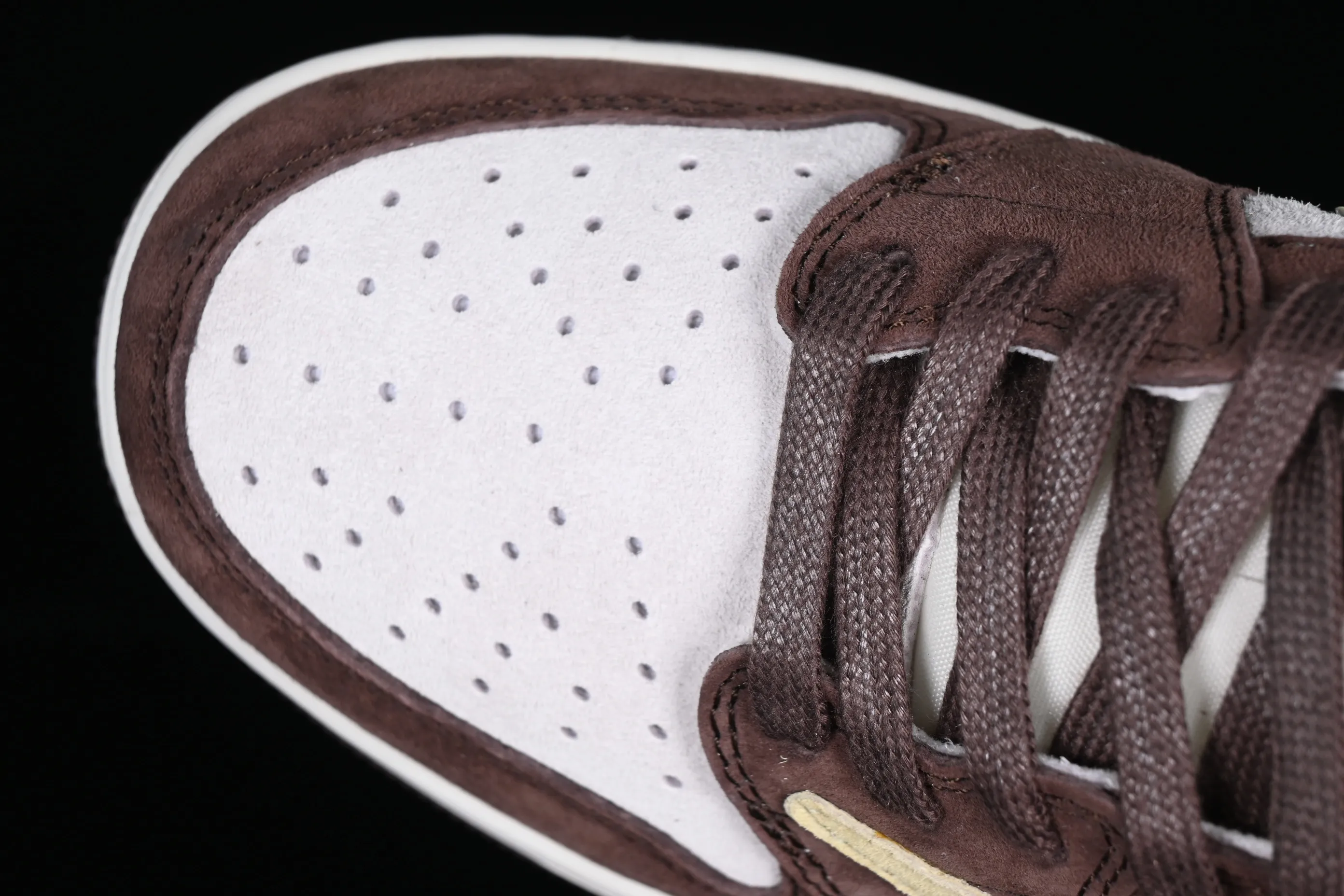 All Categories Air Jordan Jordan Series Basketball Shoes Air Jordan 1 Low Travis Scott x Air Jordan 1 Low OG AJ1 Joe 1 Reversed Overhook Joint Style Casual Sports Basketball Shoes DM7866-810